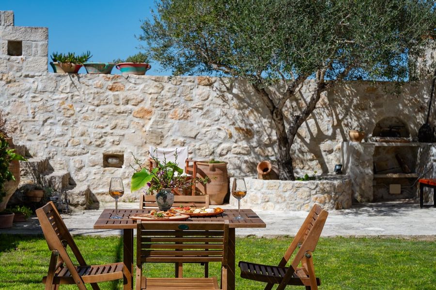 pT2WD91w_Avli_Kassaki (2).jpg